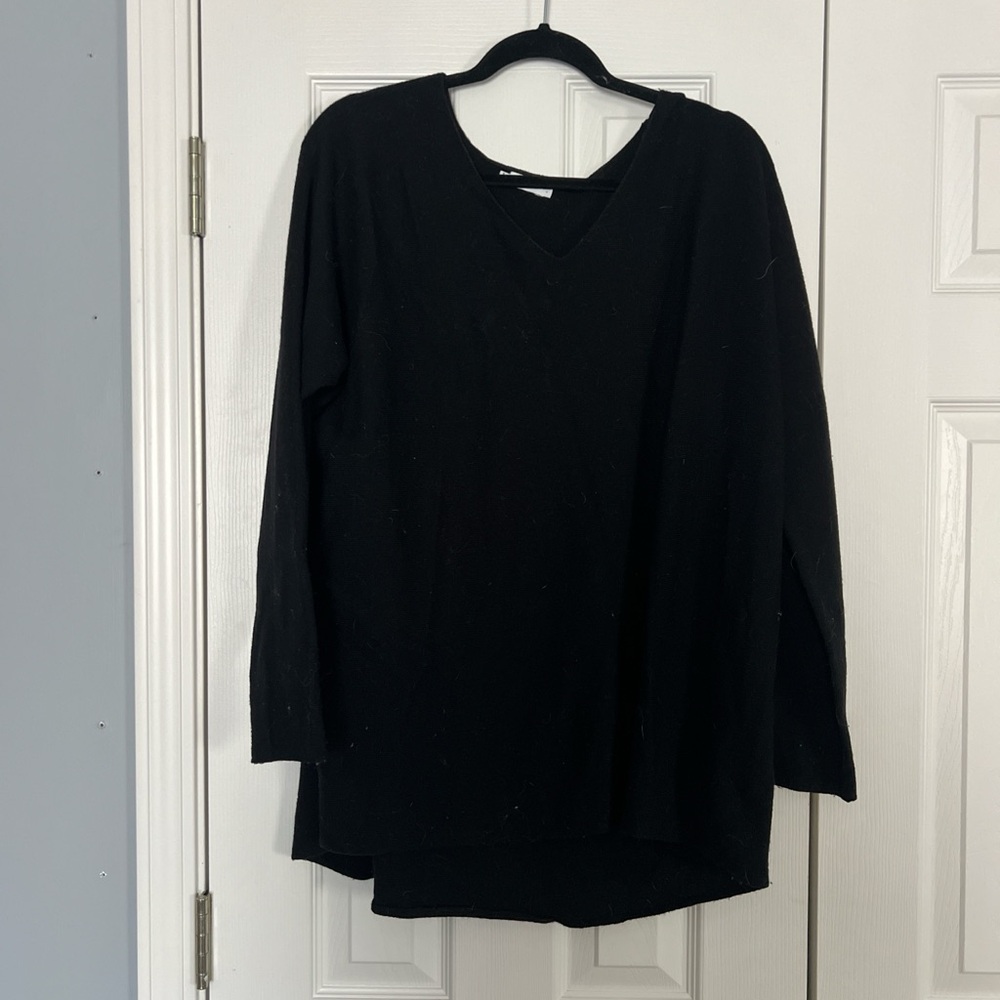 Black V-Neck Sweater wool & cashmere